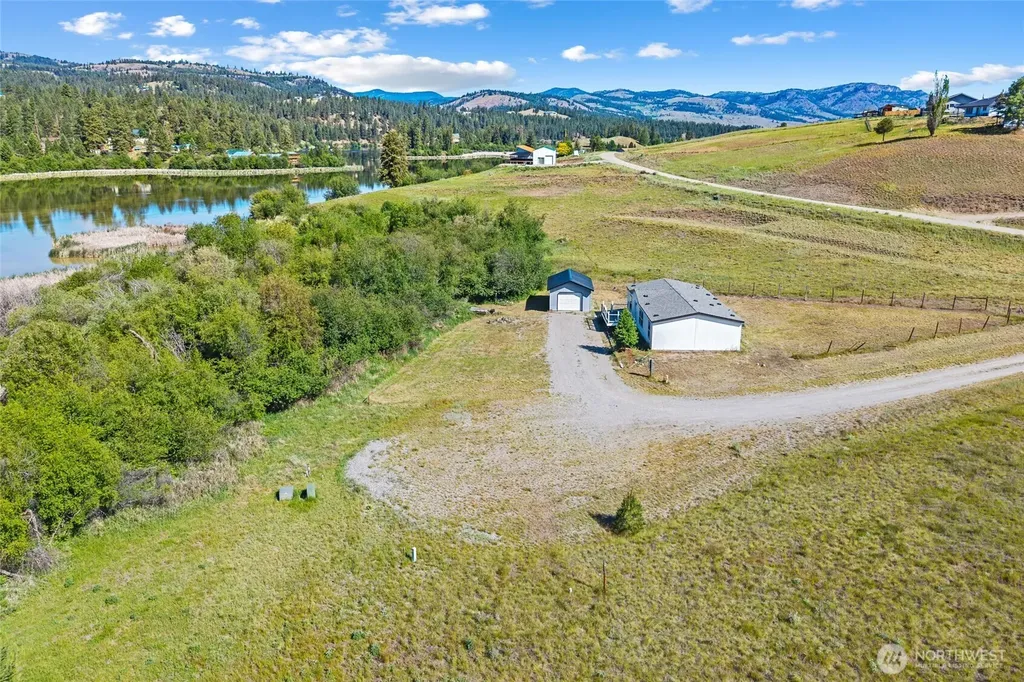 8 Mallard Lane Republic WA 99166