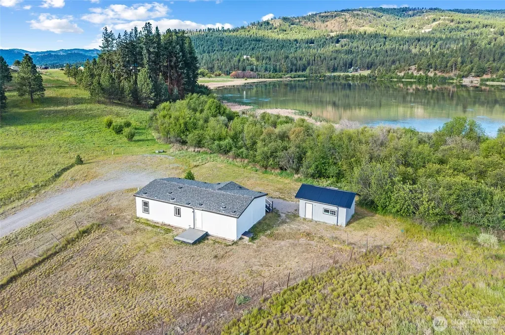 8 Mallard Lane Republic WA 99166