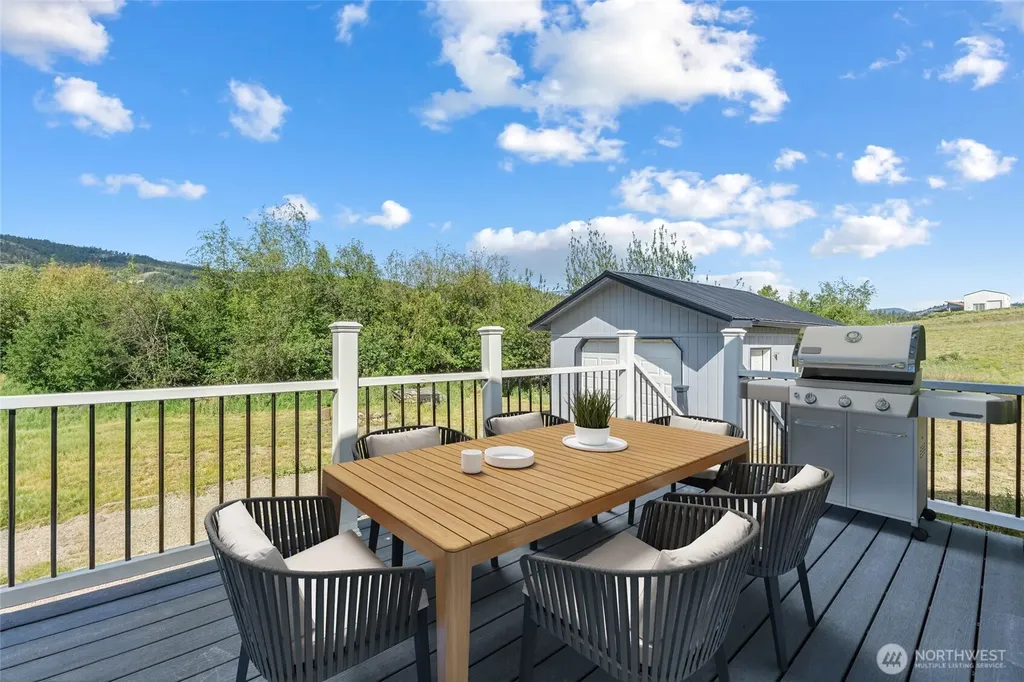 8 Mallard Lane Republic WA 99166