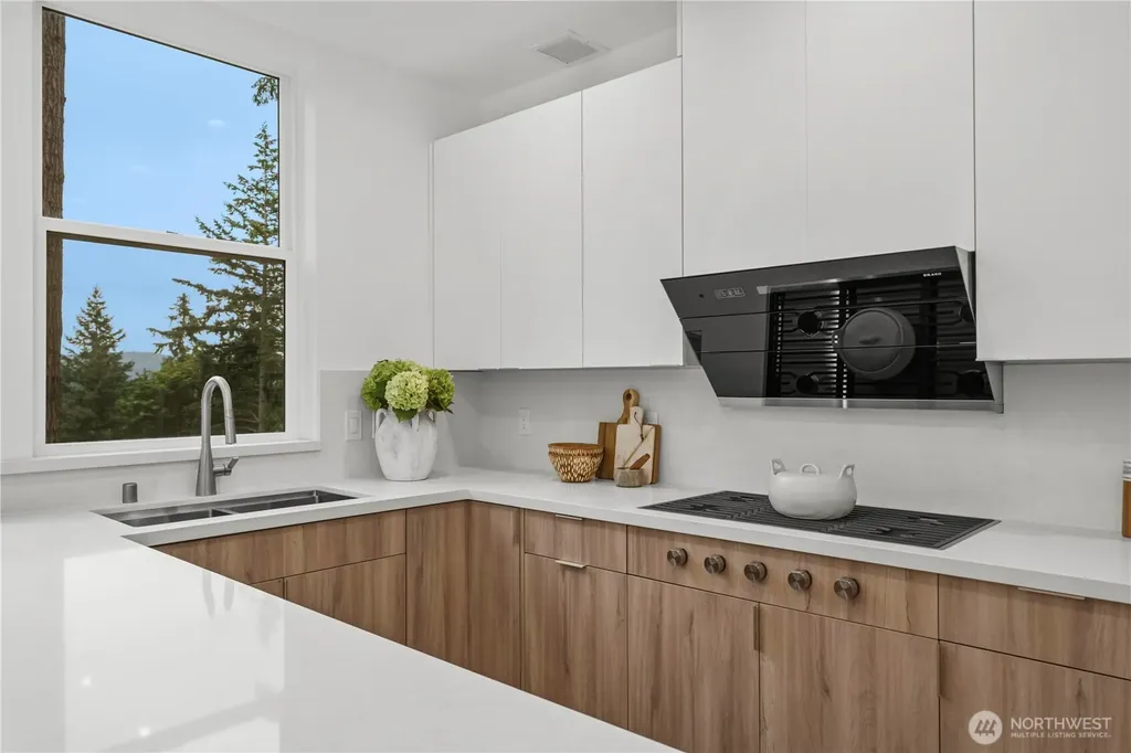 21037 NE 15th Street Sammamish WA 98074