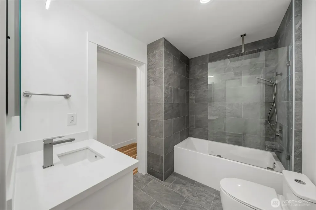 21037 NE 15th Street Sammamish WA 98074