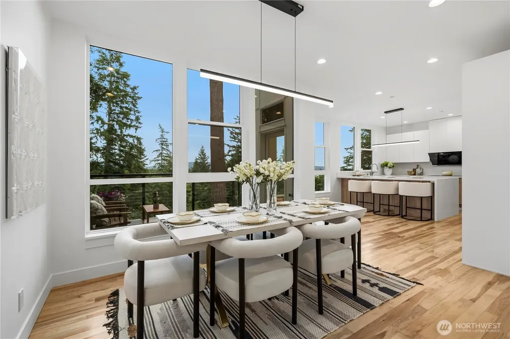 21037 NE 15th Street Sammamish WA 98074