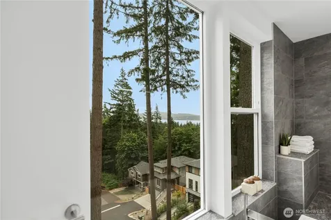 21037 NE 15th Street Sammamish WA 98074