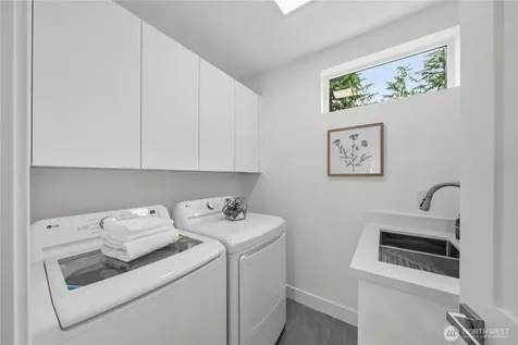 21037 NE 15th Street Sammamish WA 98074