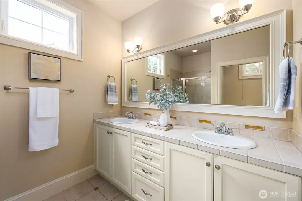 4903 Portalis Way Anacortes WA 98221