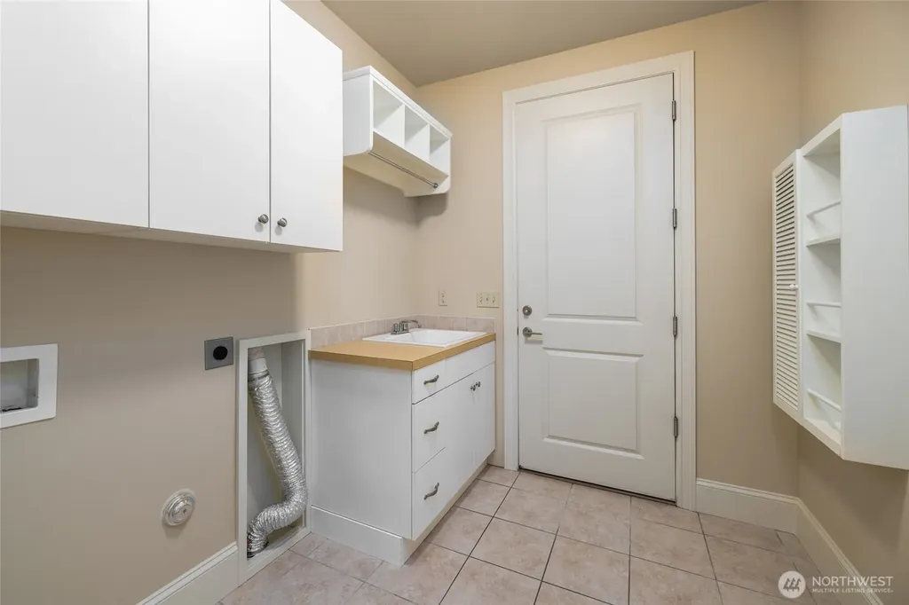 4903 Portalis Way Anacortes WA 98221
