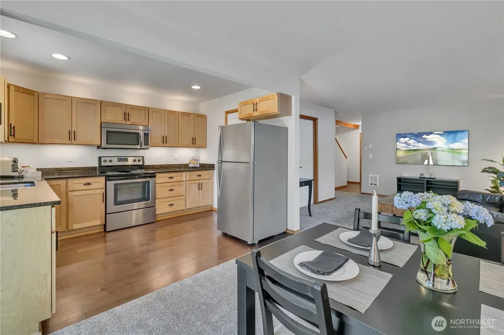 22224 Lydia Way NE Poulsbo WA 98370