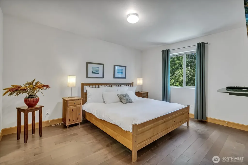 22224 Lydia Way NE Poulsbo WA 98370