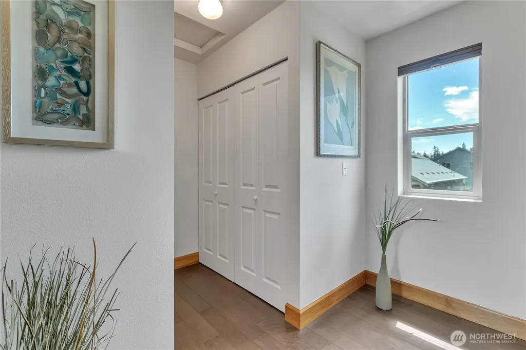 22224 Lydia Way NE Poulsbo WA 98370