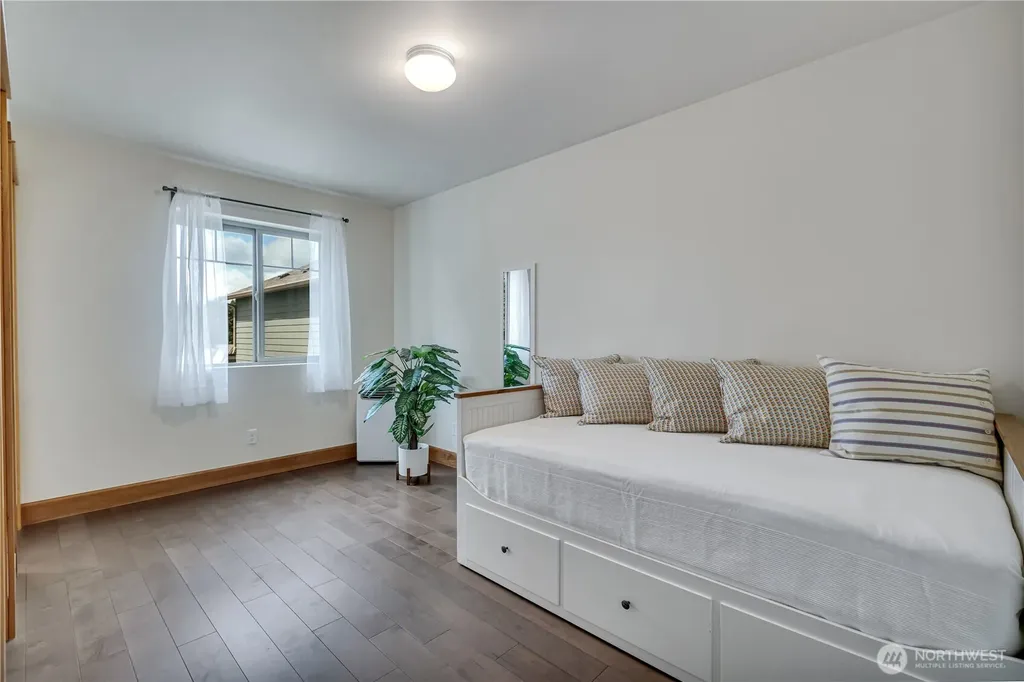22224 Lydia Way NE Poulsbo WA 98370