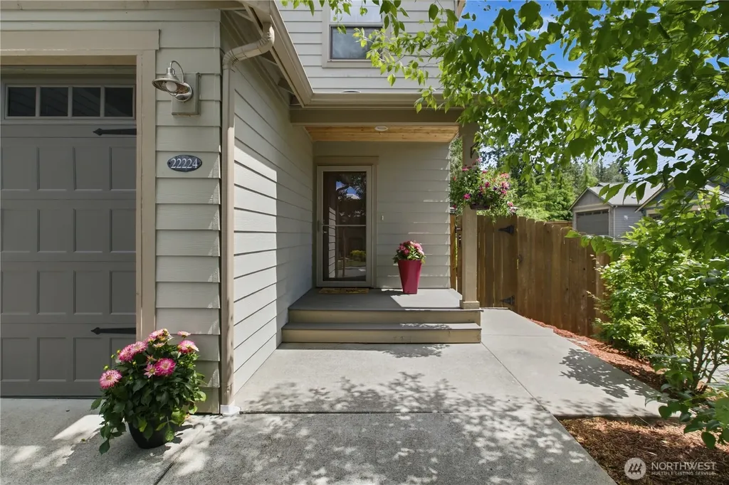22224 Lydia Way NE Poulsbo WA 98370