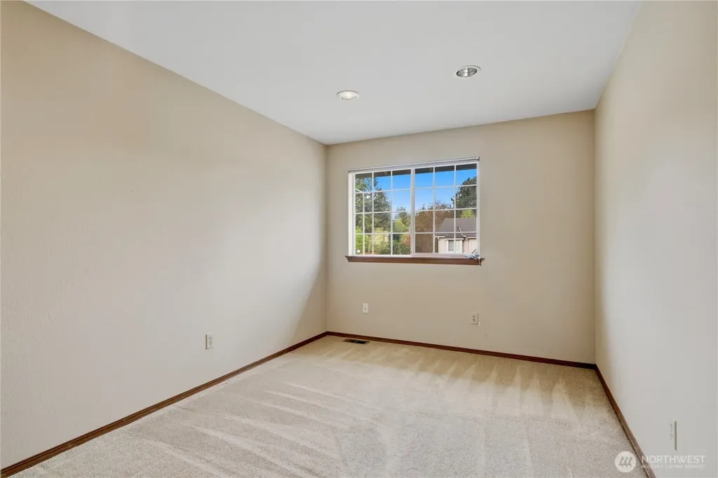 12402 107th Place NE Kirkland WA 98034