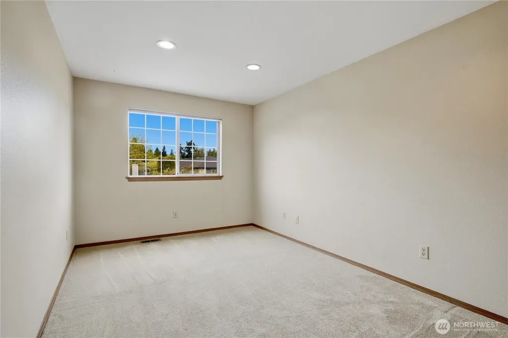12402 107th Place NE Kirkland WA 98034