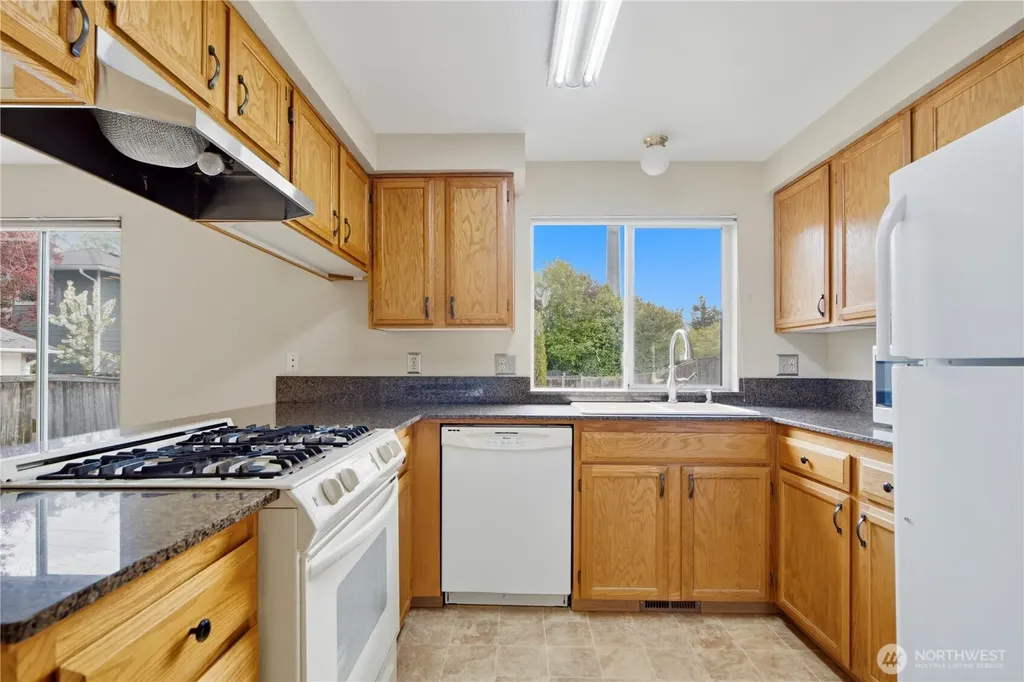 12402 107th Place NE Kirkland WA 98034