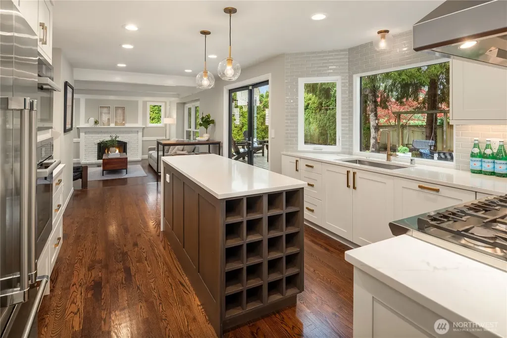 17206 SE 46th Street Bellevue WA 98006