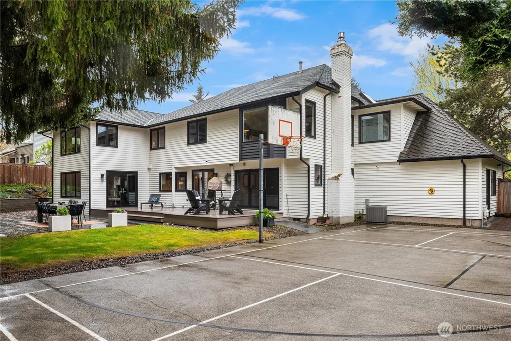 17206 SE 46th Street Bellevue WA 98006