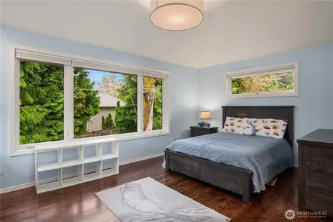 17206 SE 46th Street Bellevue WA 98006