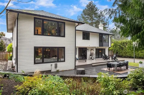 17206 SE 46th Street Bellevue WA 98006