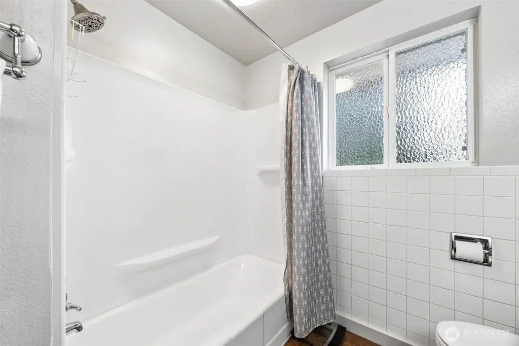 3311 Crystal Springs Road W University Place WA 98466