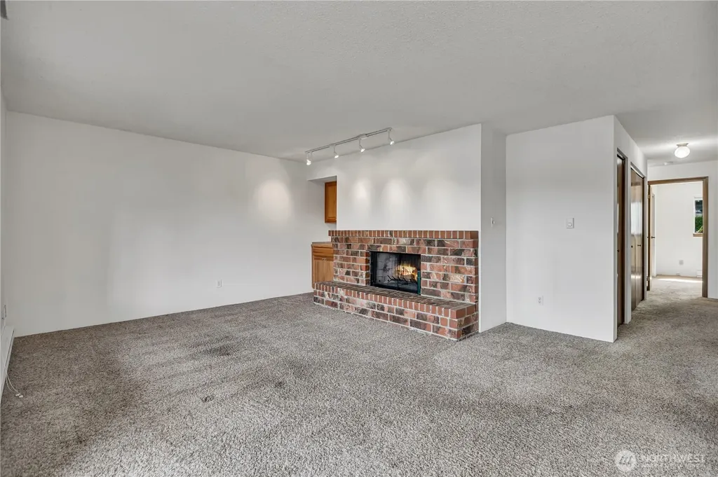 1018 S 312th Street Federal Way WA 98003