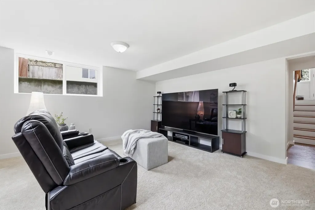21020 98th Avenue S Kent WA 98031