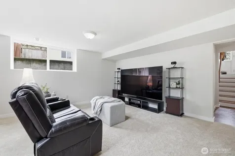 21020 98th Avenue S Kent WA 98031
