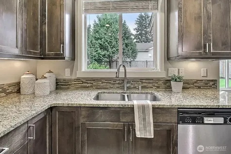 23893 SE 284th Place Maple Valley WA 98038