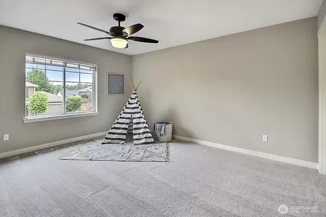 23893 SE 284th Place Maple Valley WA 98038