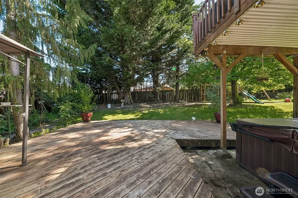 7624 52nd Avenue E Tacoma WA 98443