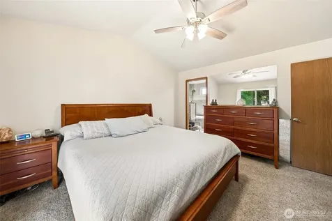 7624 52nd Avenue E Tacoma WA 98443