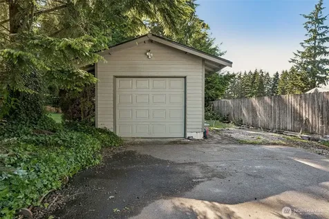 7624 52nd Avenue E Tacoma WA 98443
