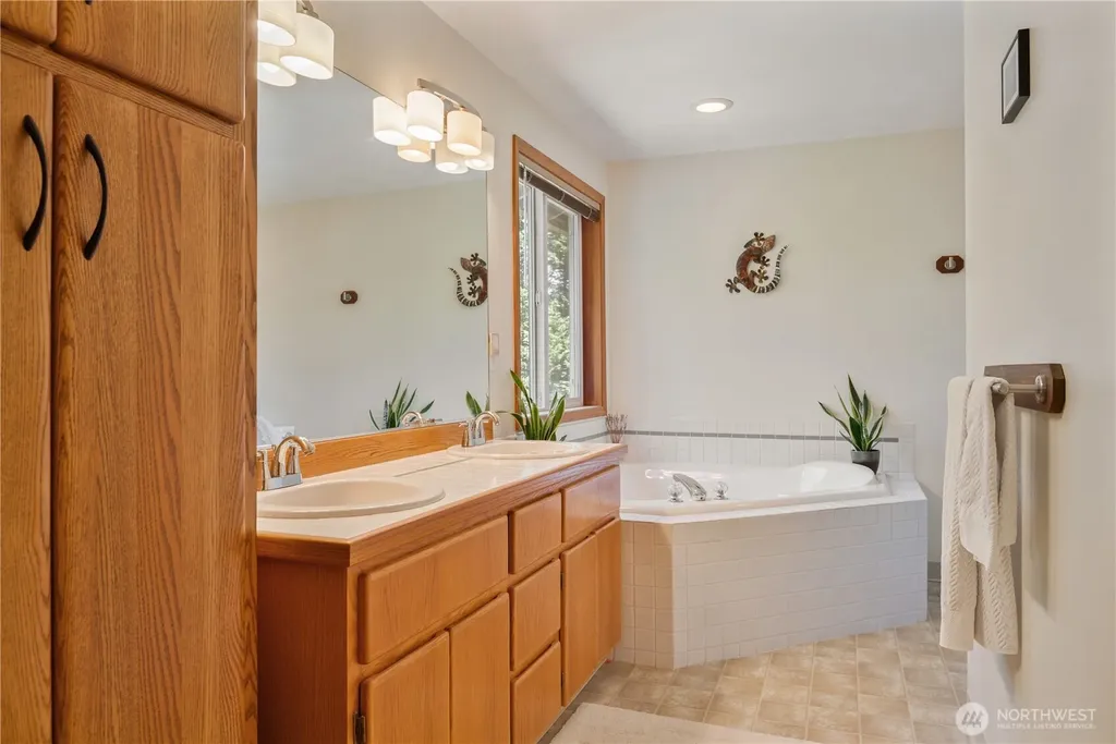 2539 E Lynnwood Drive Longview WA 98632