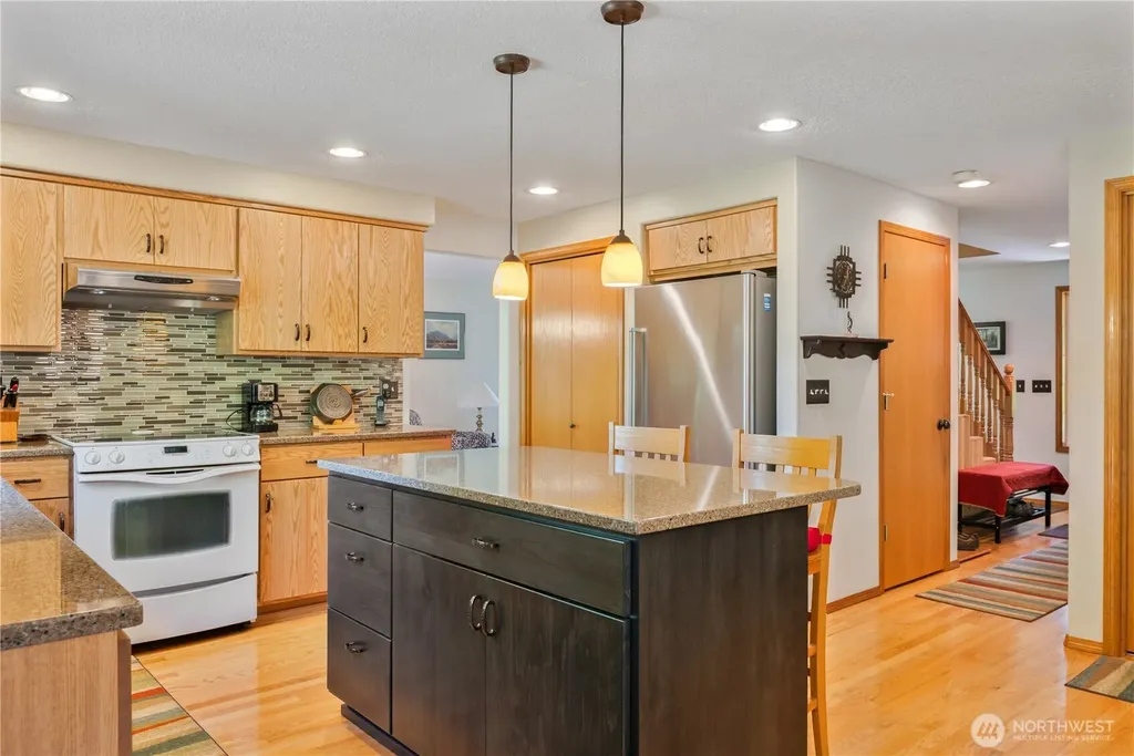 2539 E Lynnwood Drive Longview WA 98632