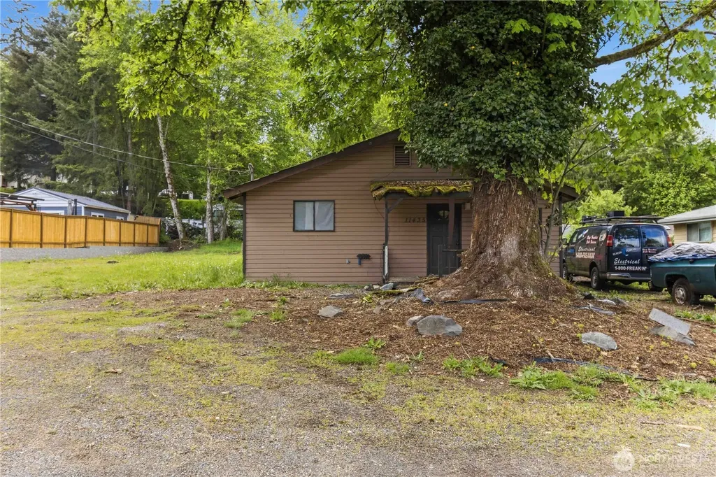 11435 163rd Avenue SE Renton WA 98059