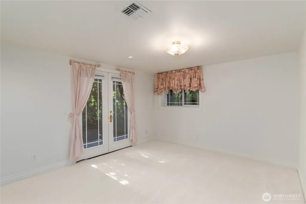 115 Reynvaan Drive Aberdeen WA 98520