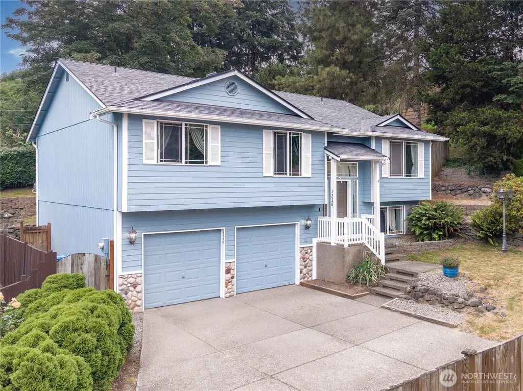 1230 30th Avenue Ct SW Puyallup WA 98373