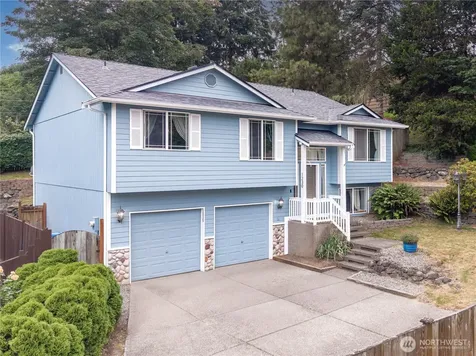 1230 30th Avenue Ct SW Puyallup WA 98373