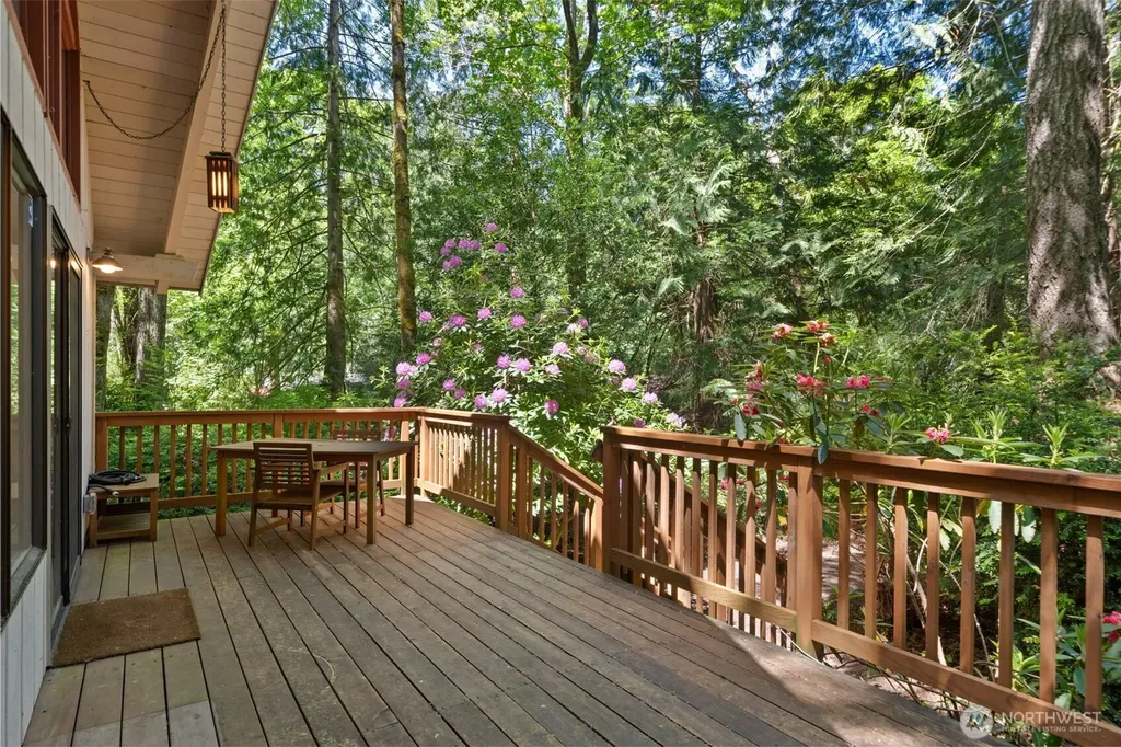 450 E Pointes Drive E Shelton WA 98584