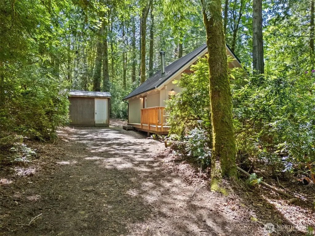 450 E Pointes Drive E Shelton WA 98584