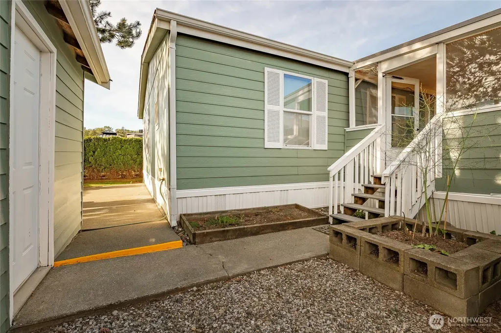4751 Birch Bay Lynden Road Blaine WA 98230
