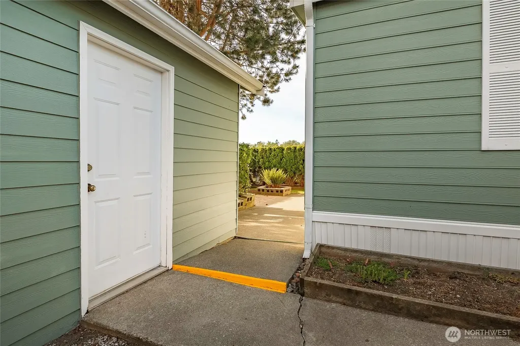 4751 Birch Bay Lynden Road Blaine WA 98230