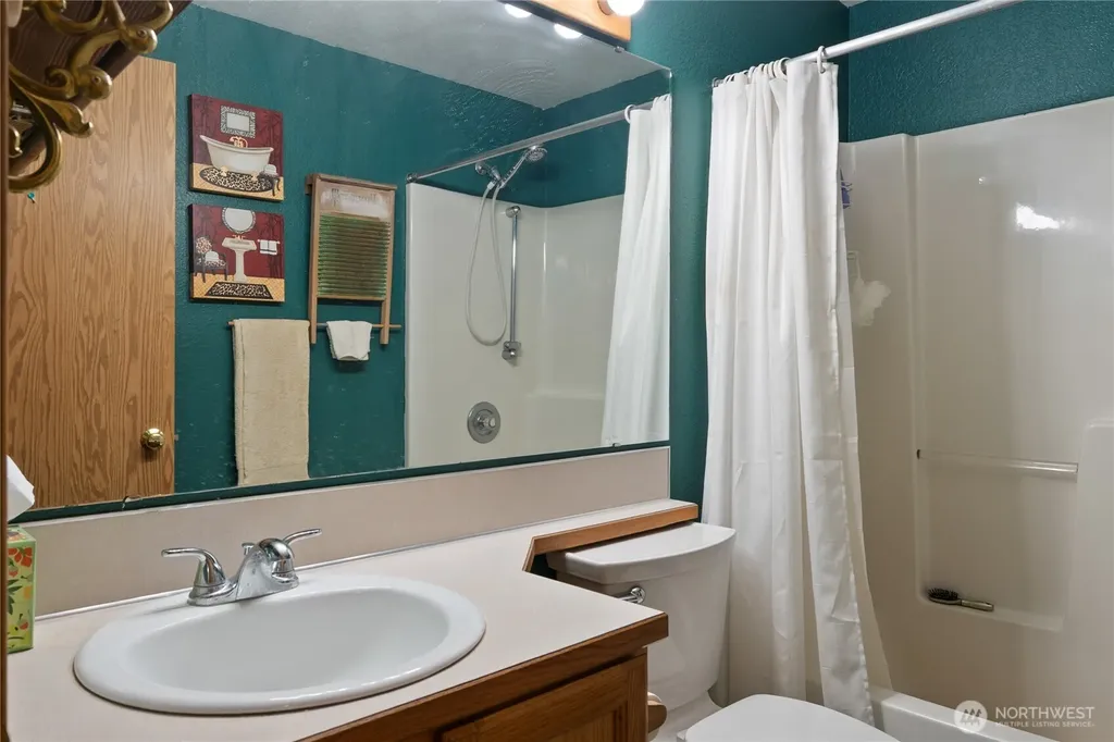 70 E Sycamore Place Shelton WA 98584