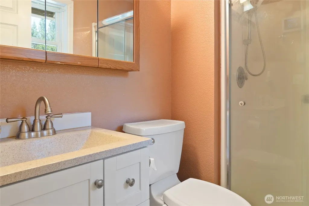70 E Sycamore Place Shelton WA 98584