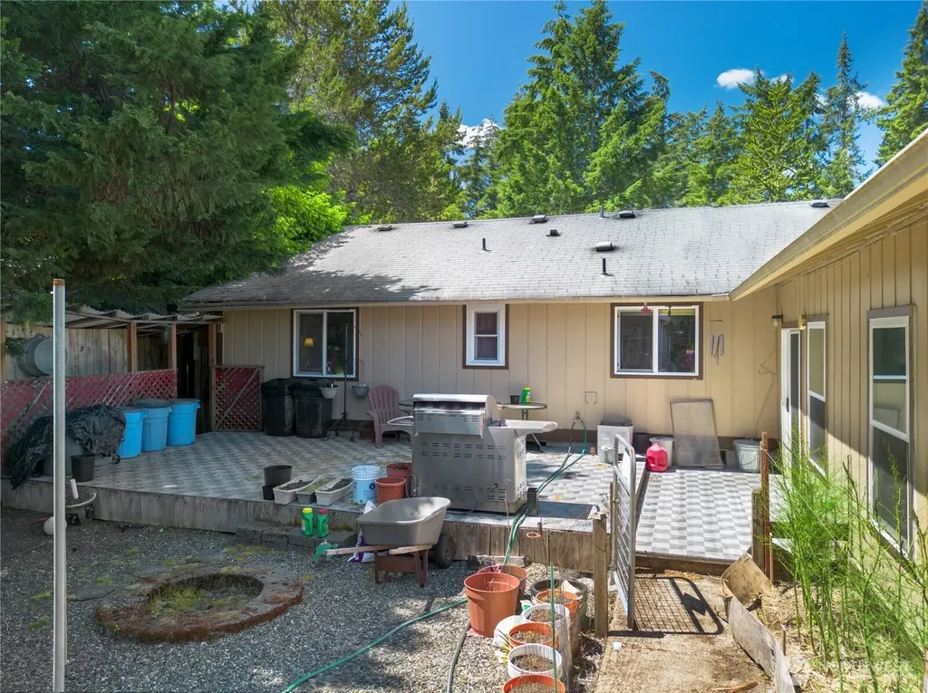 70 E Sycamore Place Shelton WA 98584
