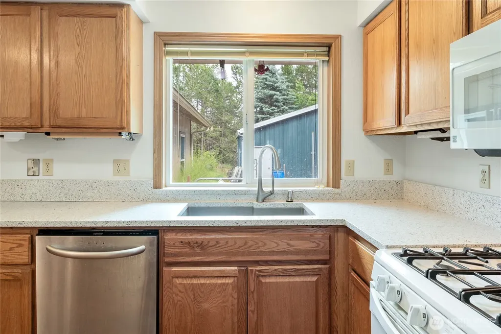 70 E Sycamore Place Shelton WA 98584