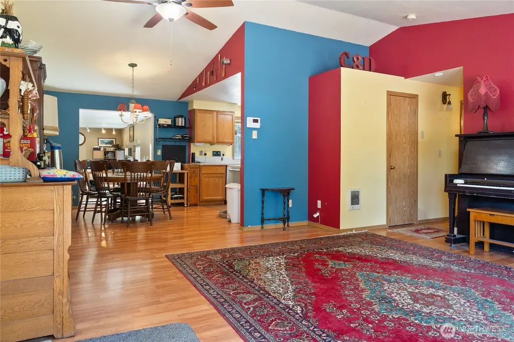 70 E Sycamore Place Shelton WA 98584