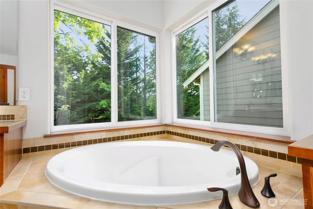 2306 43rd Avenue SE Puyallup WA 98374