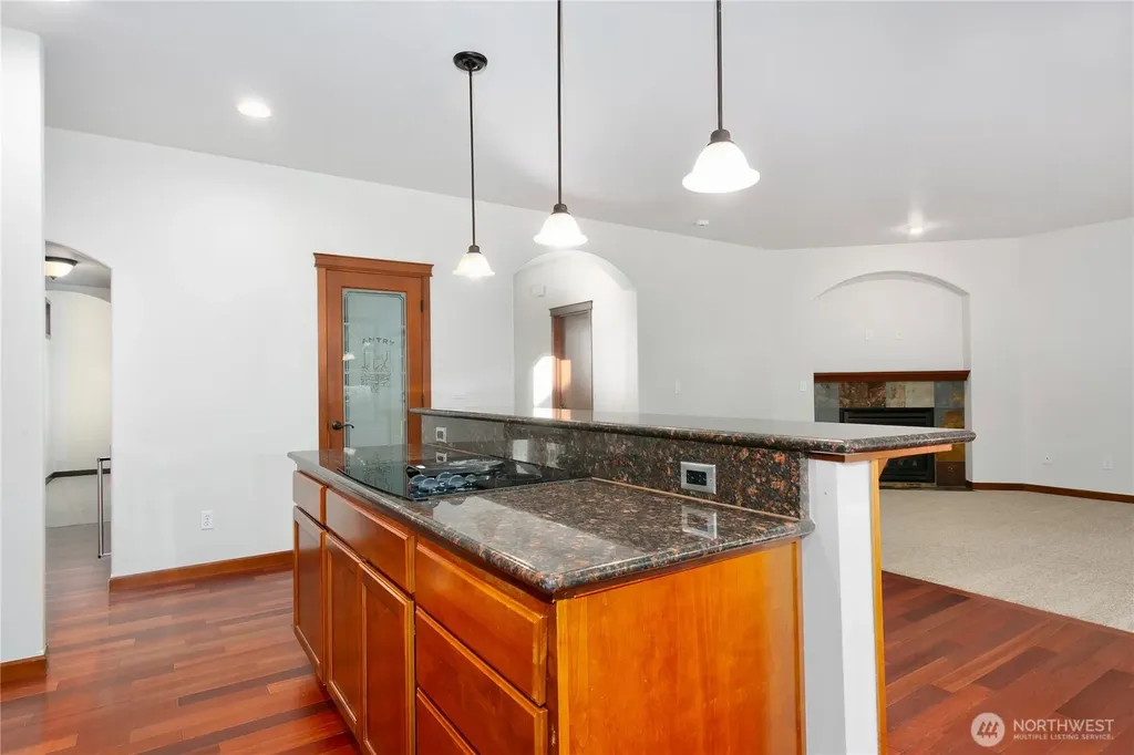 2306 43rd Avenue SE Puyallup WA 98374