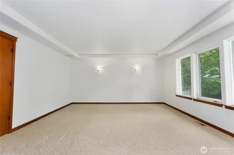 2306 43rd Avenue SE Puyallup WA 98374