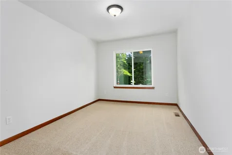 2306 43rd Avenue SE Puyallup WA 98374
